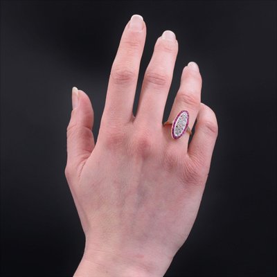 Anello antico con diamanti e rubino Navette