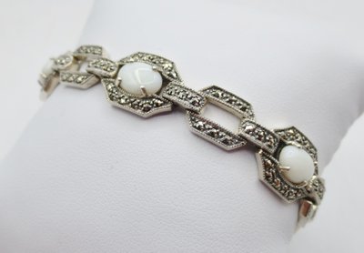 Bracelet Art-Déco, argent et opales. 