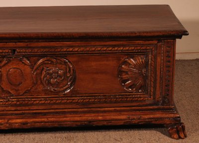 coffre de la renaissance italienne en noyer - circa 1600