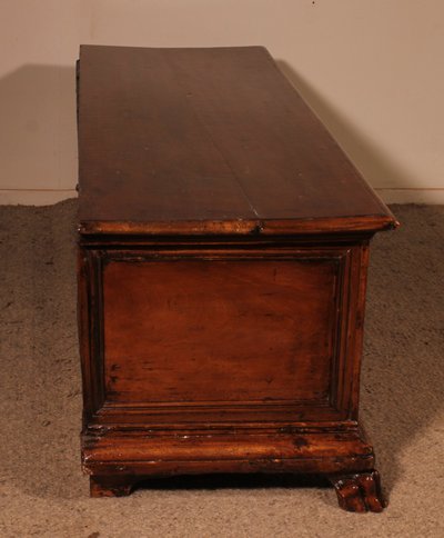 coffre de la renaissance italienne en noyer - circa 1600