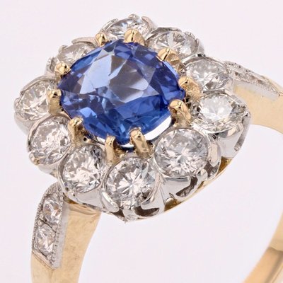 Bague Saphir Et Diamants De Fiançailles