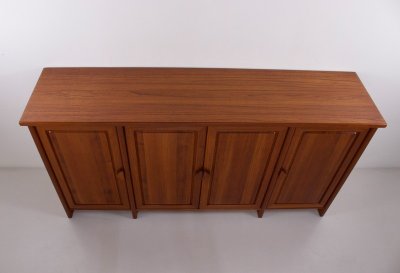 Credenza danese a quattro ante