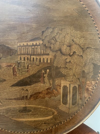 Guéridon marqueté de style Louis XVI a plateau amovible XX siècle 