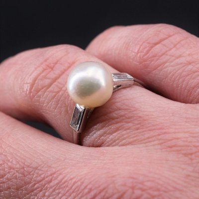 Art-Deco-Ring mit feiner Perle und Baguette-Diamant