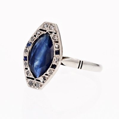 Art Deco Saphir- und Diamant-Navette-Ring
