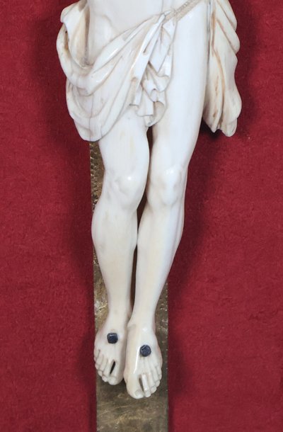 Provençal ivory Christ from the Regency period, early 18th century