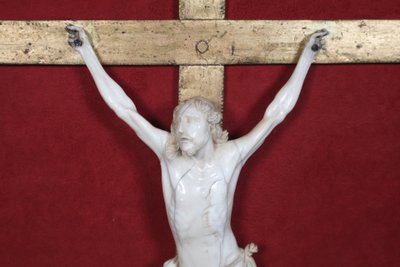 Provençal ivory Christ from the Regency period, early 18th century