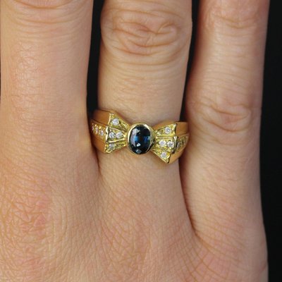 Gebrauchter Saphir- und Diamantknotenring