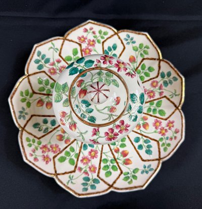 Magnificent and RARE strawberry holder with sugar bowl SARREGUEMINES 1898