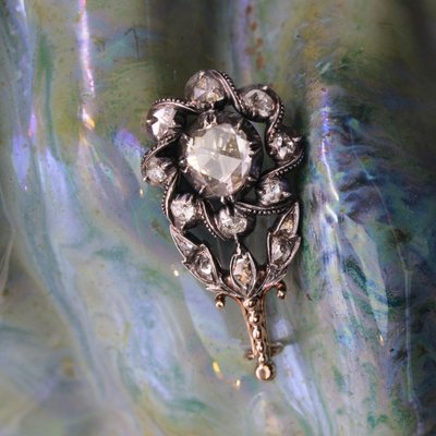 Antike Blumen-Diamantbrosche