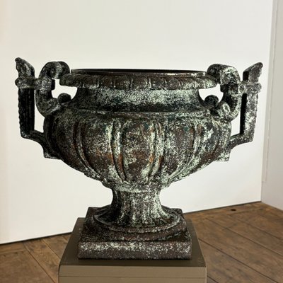 Coppia di vasi in ghisa del XIX secolo
