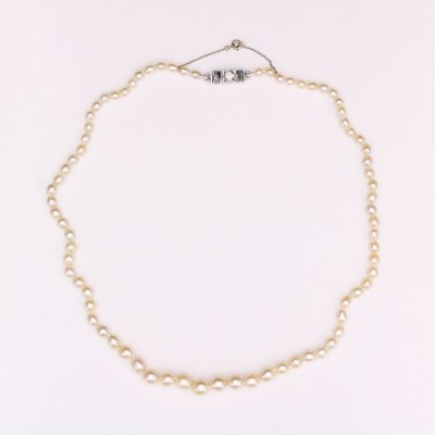 Feine Barockperlenkette mit Diamantverschluss
