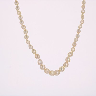 Feine Barockperlenkette mit Diamantverschluss