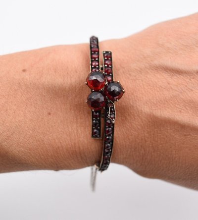 Ancien Bracelet En Grenat Et Argent