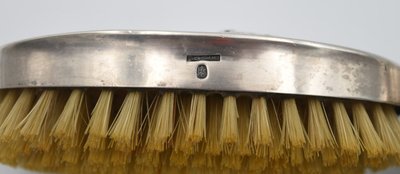 Tuck Chang Coppia di spazzole cinesi in argento sterling con decorazione a forma di drago