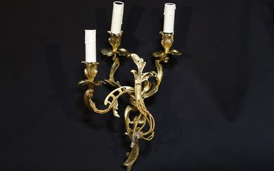 Pair of sconces in chiseled and gilded bronze, 19th 