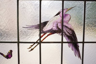 "Buntglas - Buntglasfenster - Flug eines Reihers über einem See"
