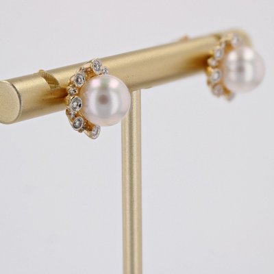 Orecchini in oro giallo con perle Akoya e diamanti