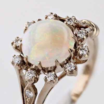 Bague Opale Ronde Diamants Or Blanc