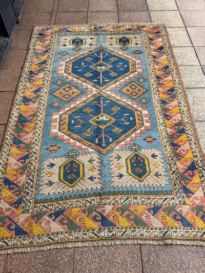 Turkish rug with geometric design - 246 x 160 cm