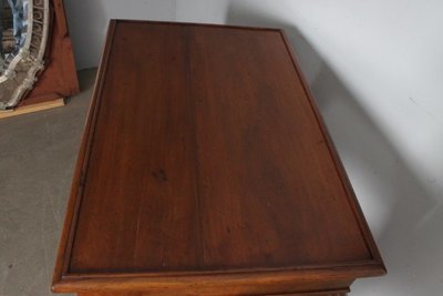 Bureau ancien Louis Philippe en noyer de Toscane, milieu du XIXe siècle, restauré. Dimensions : 84 x 55 x 78 cm.