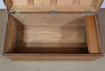 Travel trunk in Camphor and Blond Mahogany - Late 19th century