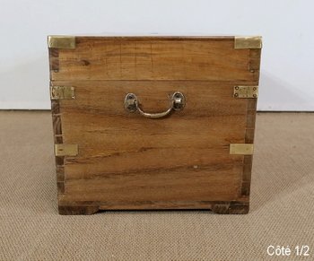 Travel trunk in Camphor and Blond Mahogany - Late 19th century
