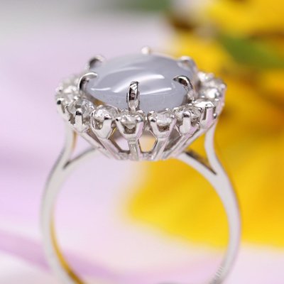 Sternsaphir- und Diamantring