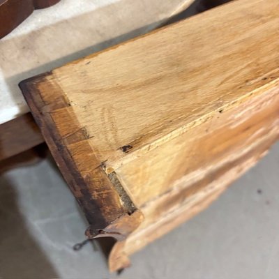Antike prächtige Frisierkommode aus Neapel, Mitte des 19. Jahrhunderts, Louis Philippe, mit kippbarer Truhe und Carrara-Marmor