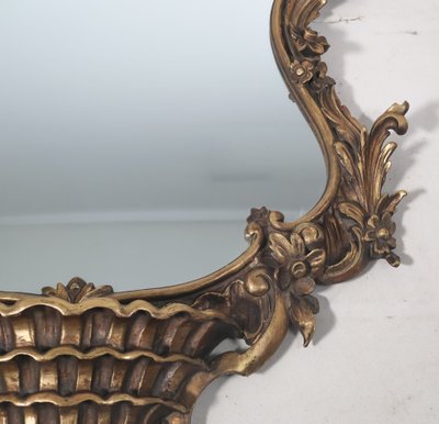 Specchio italiano in legno dorato del 1900
