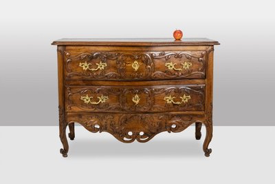 Commode galbée, dite nîmoise, en noyer, à 2 tiroirs. XVIIIe siècle. LS5422802