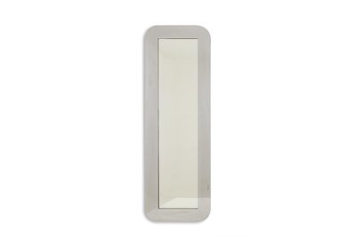 Miroir de forme rectangulaire, en métal poli. Italie, années 1970 LS6511401