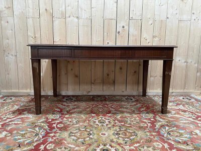 Scrivania piatta in stile inglese in mogano e pelle firmata "MAPLE"