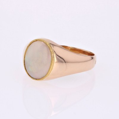 Anello in oro rosa con opale