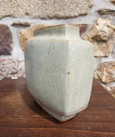 Vaso Citroen in gres smaltato di Pierre Culot (1938-2011)