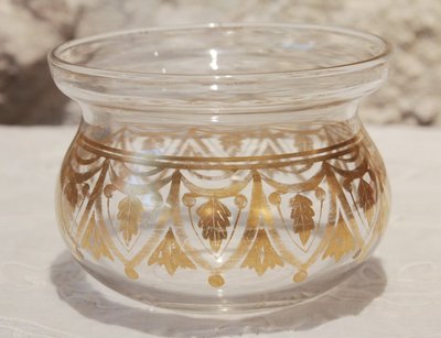Vaso in vetro con decorazione in oro, metà XIX secolo