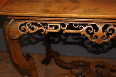 Asiatisch inspirierter Teetisch um 1880