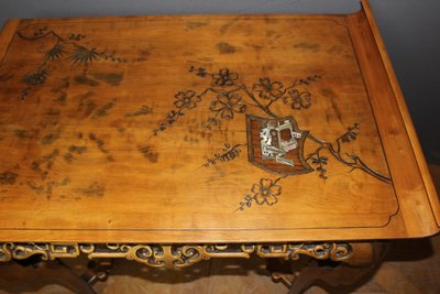Asiatisch inspirierter Teetisch um 1880