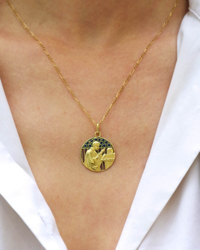 Anhänger „Saint Louis de Gonzague“ aus 18 Karat Gold, religiöse Medaille, Plique-à-jour-Emaille