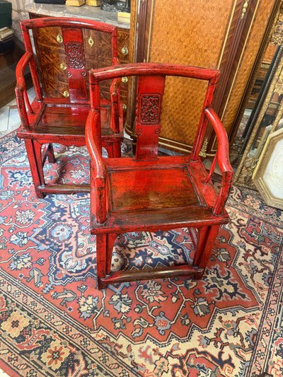 PAIRE DE FAUTEUILS CHINOIS LAQUE 