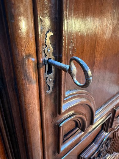 Armadio/bonnetière d'epoca Luigi XIV