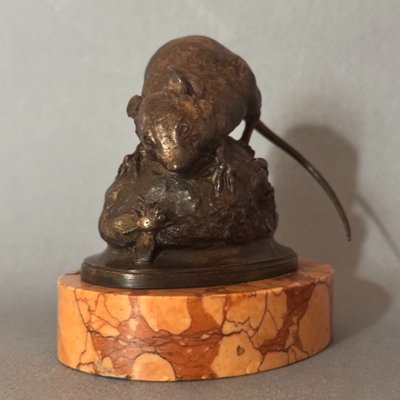 Scultura in bronzo "Topo con mosca" T. ANCONA