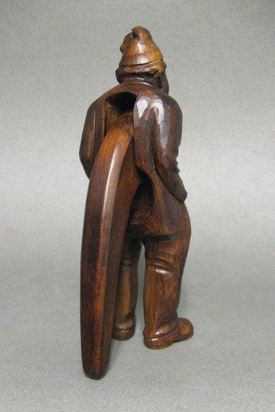 Casse Noix Noisette Sculpture Anthropomorphe Meunier.