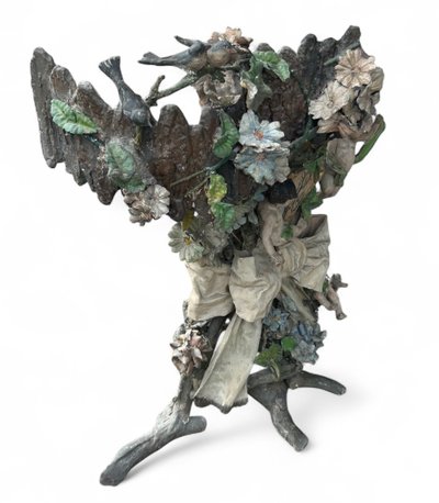 Importante jardinière de jardin d’hiver en bois et stuc polychrome d’époque fin XIXéme H 121 cm
