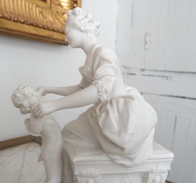 Manufacture de Sèvres : scena galante del XVIII secolo - la lezione dell'amore, biscotto firmato