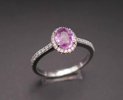 Pink sapphire ring, diamond-paved setting, 18-carat white gold.