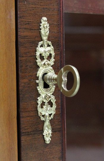  Bücherregal aus Kirsche und Mahagoni im Stil Louis XVI - Anfang des 20. Jahrhunderts