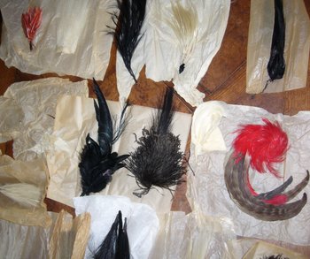 Around thirty feather ornaments from a hatter from the 1920s to 1950s
