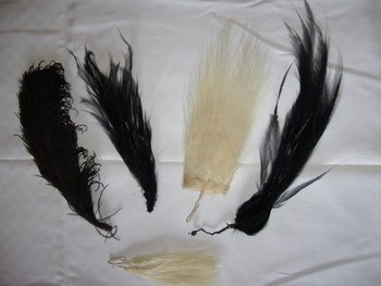 Around thirty feather ornaments from a hatter from the 1920s to 1950s