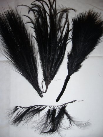 Around thirty feather ornaments from a hatter from the 1920s to 1950s